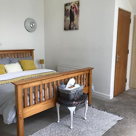 Hendon Central, Private Room Ensuite London Exterior photo