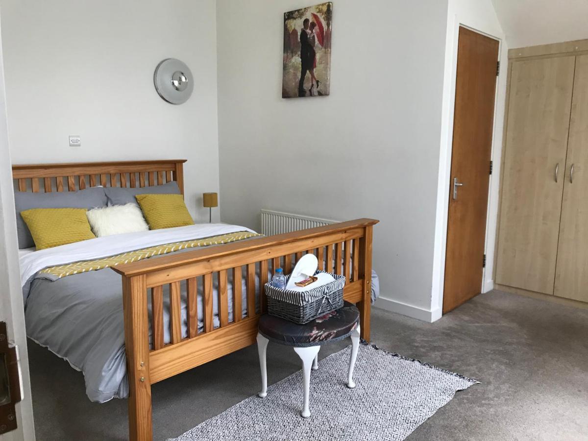 Hendon Central, Private Room Ensuite London Exterior photo